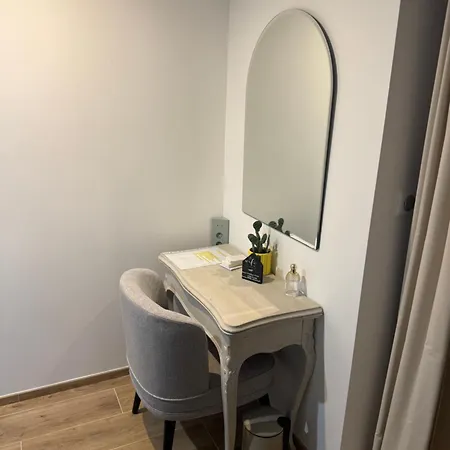 Pour 2 Personnes, Cuisine Equipee, Piscine, Foret, Escalade Arbonne