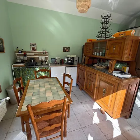 Pour 2 Personnes, Cuisine Equipee, Piscine, Foret, Escalade Arbonne