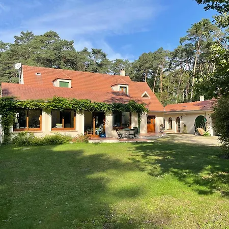 Pour 2 Personnes, Cuisine Equipee, Piscine, Foret, Escalade Habitación en casa particular Arbonne